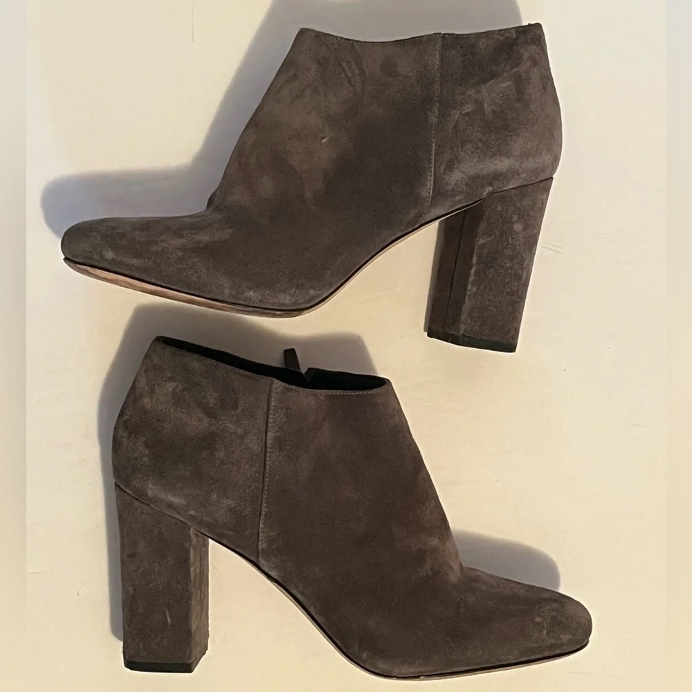 Via Spiga Silvie Block Heel Booties Anthracite Suede